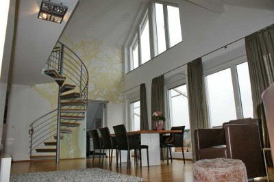 Repräsentative Maisonette im Penthouse-Stil in Bestlage Hofheims inkl. 2 ebenerdiger TG-Stellplätze