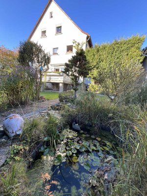 Geräumiges, preiswertes 8-Zimmer-Mehrfamilienhaus in Bad Neustadt an der Saale, Brendlorenzen