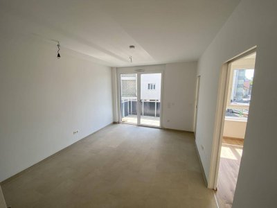 Helle 2 Zimmer Wohnung mit einem Balkon - zentrumsnah