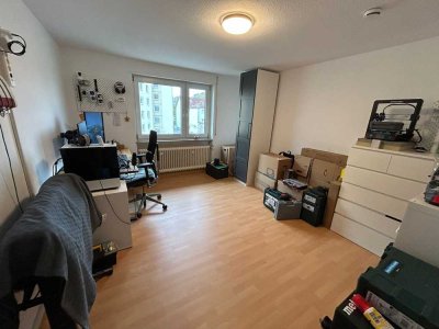 3-Zimmer-Wohnung mit Balkon und Einbauküche in KL-Ost