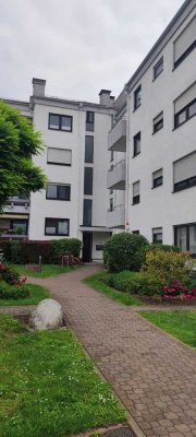 Vollständig renovierte 3-Zimmer-Wohnung mit Balkon und EBK in Hanau