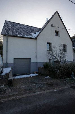 Erstbezug nach Sanierung: Doppelhaushälfte mit 2 Wohnungen Garten und Garage