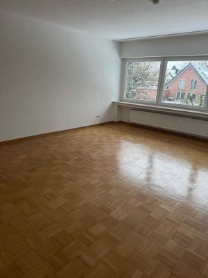 Helle, attraktive 3-Zimmer-Wohnung mit Balkon und Einbauküche