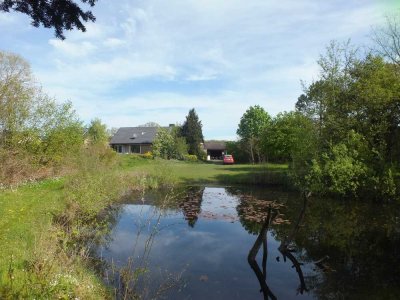 Ruhiges Traumgrundstück / Altbestand / Teich / Ende Sackgasse / Feldrand