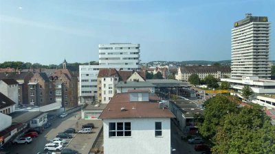 AUSSERGEWÖHNLICHE LOFT-WOHNUNG MIT BALKON UND STELLPLATZ IN URBANER LAGE