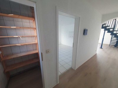 Offene 2,5-Zimmer-Maisonette-Wohnung in Friedberg Dorheim