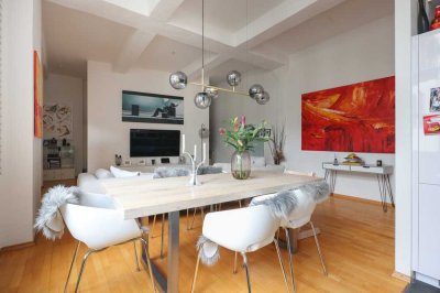 Exklusive 3-Zimmer-Loft-Wohnung mit Balkon und Einbauküche in Berlin Mitte