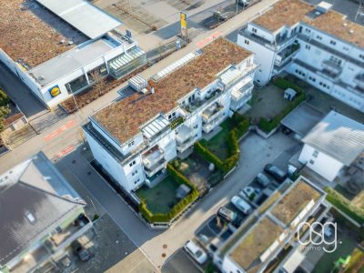 Rollstuhlgerecht: Aufzug, großer Balkon, EBK, TG-Stellplatz & Einkaufsmöglichkeiten vor der Tür