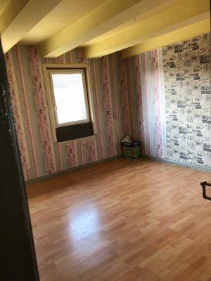 Preiswerte 7-Zimmer-Wohnung in Börßum