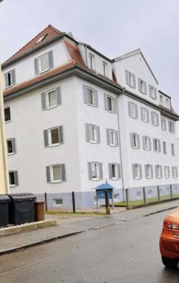 helle Altbauwohnung  in Göggingen -ruhige Wohnlage-