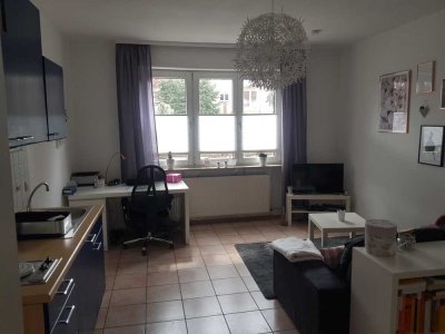 Landau zentrumsnah: 2-Zimmer-Appartement mit Küchenzeile und Tageslichtbad