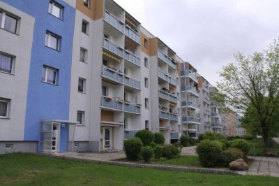 1 Raum-Wohnung mit Balkon und Aufzug