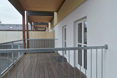 Bestlage-nahe Stadtzentrum, sanierte 2 ZI mit großem Balkon und Carport