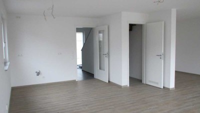 Neuwertige 4-Zimmer-Doppelhaushälfte in Alt-Itzum