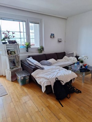 Schöne 2-Zimmer-Dachgeschosswohnung mit Balkon und Einbauküche in Krems an der Donau