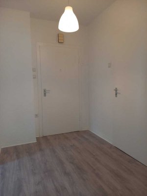 2,5+1 DG Wohnung nähe Uniklinik Essen - Holsterhausen