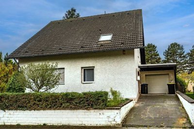 Sagenhafter Wohfühltempel in Porz-Wahn ! Luxuriös und kernsanierte 4 Zimmer Wohnung mit Balkon