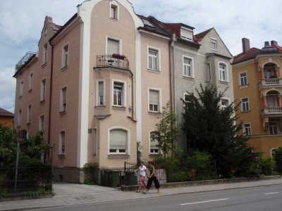 Studentenzimmer mit eigenem Bad 29 qm Souterrain teilmöbliert