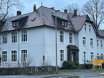 Mehrfamilienhaus mit Gewerbeteil