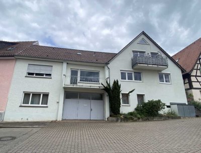 Eisingen - Doppelhaus mit 3 Wohneinheiten und viel Ausbaureserve !