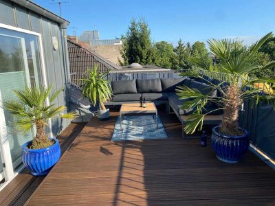 Stilvolle 3-Raum-Penthouse-Wohnung mit Dachterrasse und EBK in Köln Rodenkirchen