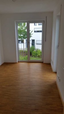 Stilvolles, neuwertiges 6-Zi.-Reihenendhaus mit gehobener Ausstattung, EBK und Garten (prov.frei)