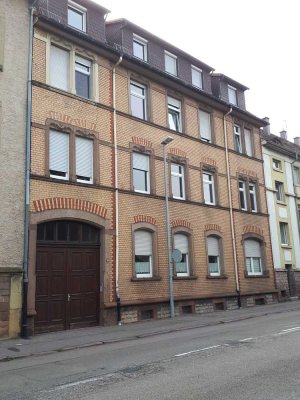 Ansprechende 2-Zimmer-Altbauwohnung mit Balkon in Bruchsal