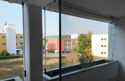 Stilvolle, vollständig renovierte 4-Raum-Wohnung mit geh. Innenausstattung mit Balkon in Würzburg