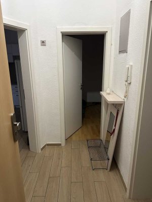 Komplett möblierte 2,5-Zimmer-Wohnung in zentraler Lage in Mannheim zu vermieten