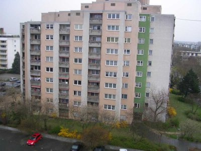 Großzügige 3-Zimmer-Wohnung mit Terrasse in Offenbach-Bieber!