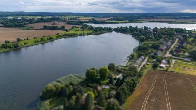 Seezugang mit eigenem Steg für Boot und Baden, in ruhiger naturnahen Lage