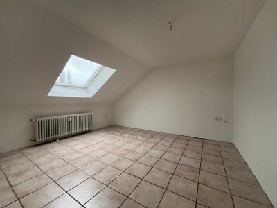 **Schöne 3-Zimmer DG-Wohnung in Dortmund- Eving**