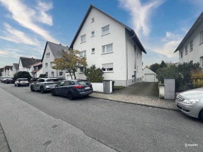 große Wohnung im EG mit Gartenzugang und Garage in Auerbach