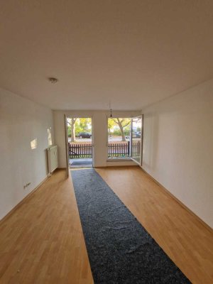 +++ Renovierte 2-Zimmer-Wohnung mit Terrasse +++