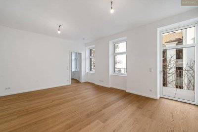 Perfekt sanierte 2-Zimmer-Altbauwohnung mit Balkon in Top-Lage