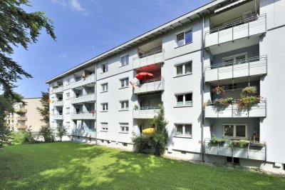 großzügige Drei-Zimmer-Wohnung mit Terrassenpotential in Stuttgart Giebel