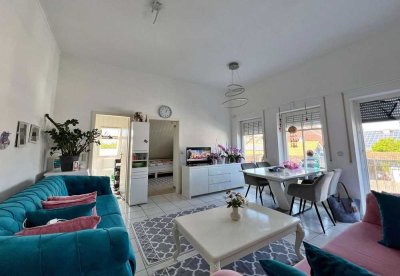 Gut aufgeteilte 3 Zimmer Wohnung mit schönem Balkon und Einbauküche