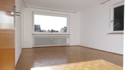 Gut geschnittene, helle 3,5-Zimmer-Wohnung mit großem Südbalkon in Wartenberg