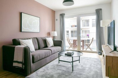 Neubau mit Stil! 3 Zimmer mit Balkon und hipper Wohnküche! Sowie Parkett, Badewanne und Ausblick