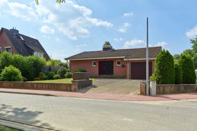 Bungalow mit Keller und Garage auf schönem Grundstück in ruhiger Wohnsiedlung von Brackel