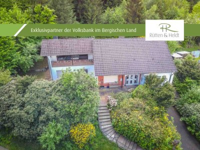 Zweifamilienhaus mit vielen Nutzungsmöglichkeiten am Waldrand in Wipperfürth - Ohl
