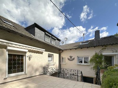 Einfamilienhaus mit ELW und Burgblick