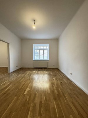 Stilvolle Altbauwohnung – Erstbezug mit modernem Komfort in zentraler Lage!