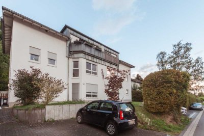 **Ruhiges Wohnen unterm Dach**