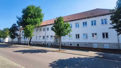 4-Raumwohnung im Dachgeschoss mit Balkon und Fahrstuhl, Zentrums Nah