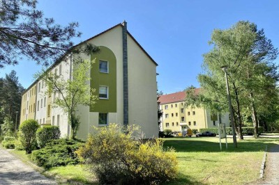 Privatgarten unterhalb des Balkons! Vermietete 3-Zimmer-Wohnung in der herrlichen Natur von Rauen.