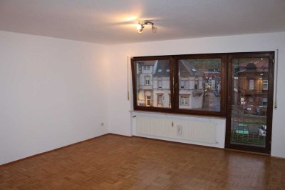 Wohnung mit schöner Aussicht, Parkett, Balkon, Zentrumsnah, ...