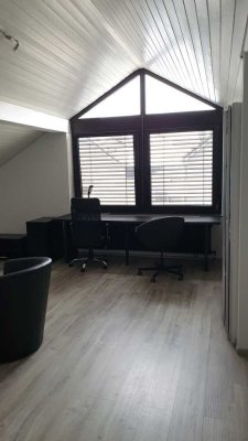 Exklusive, geräumige 1-Zimmer-Dachgeschosswohnung mit EBK in Nagold