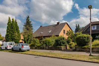 1-2 Familienhaus mit Garage und Vollkeller in gefragter Wohnlage (derzeit vermietet)