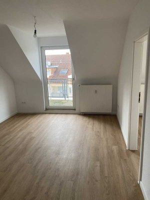 Erstbezug nach Sanierung mit EBK und Balkon: stilvolle 2-Zimmer-Wohnung +TGS mitten in Aschaffenburg